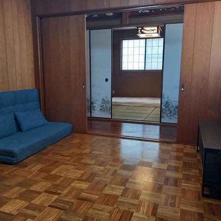 Luck House Guest Huose Apartment Осака Екстериор снимка