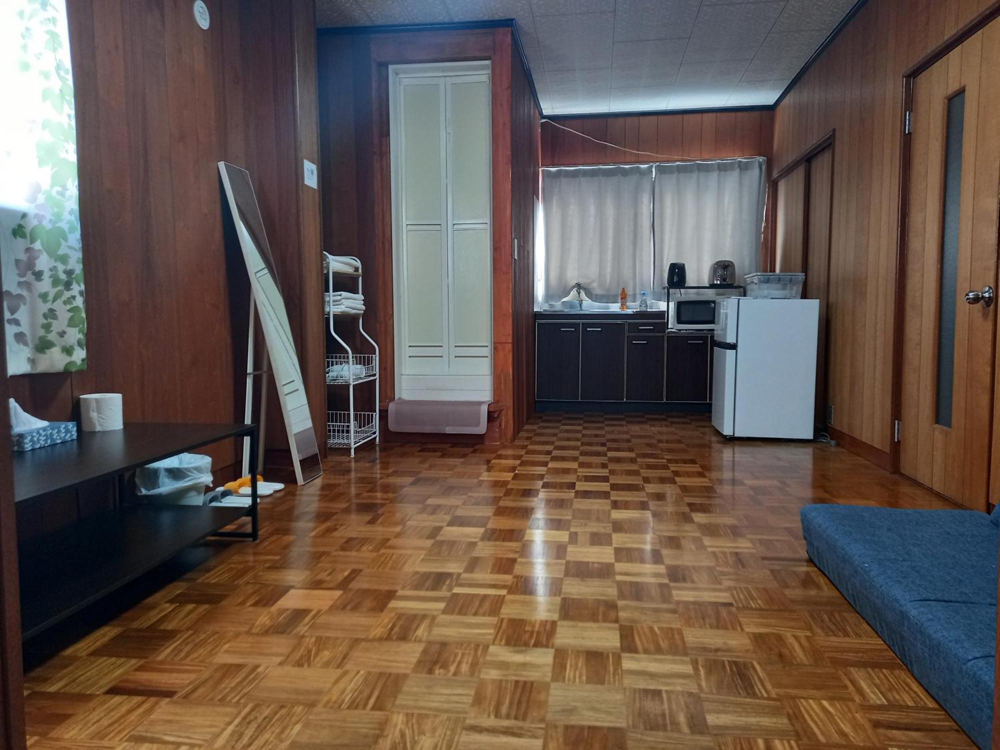 Luck House Guest Huose Apartment Осака Екстериор снимка